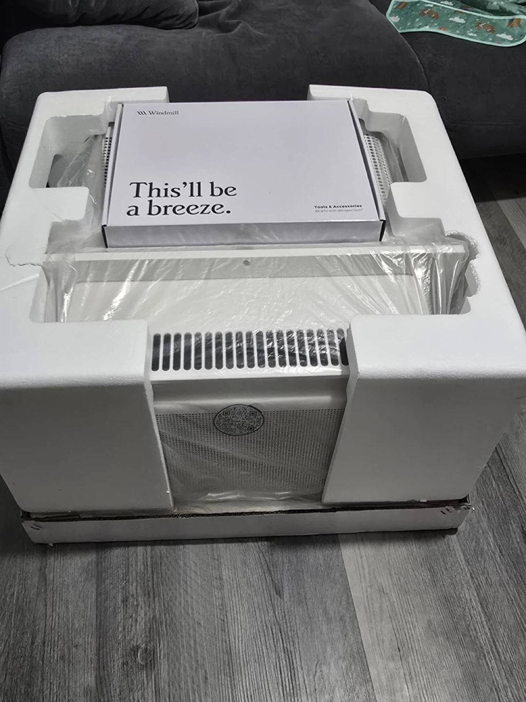 وندميلcarrots 🥕WhisperTech Window AC - New in Box - photo 3
