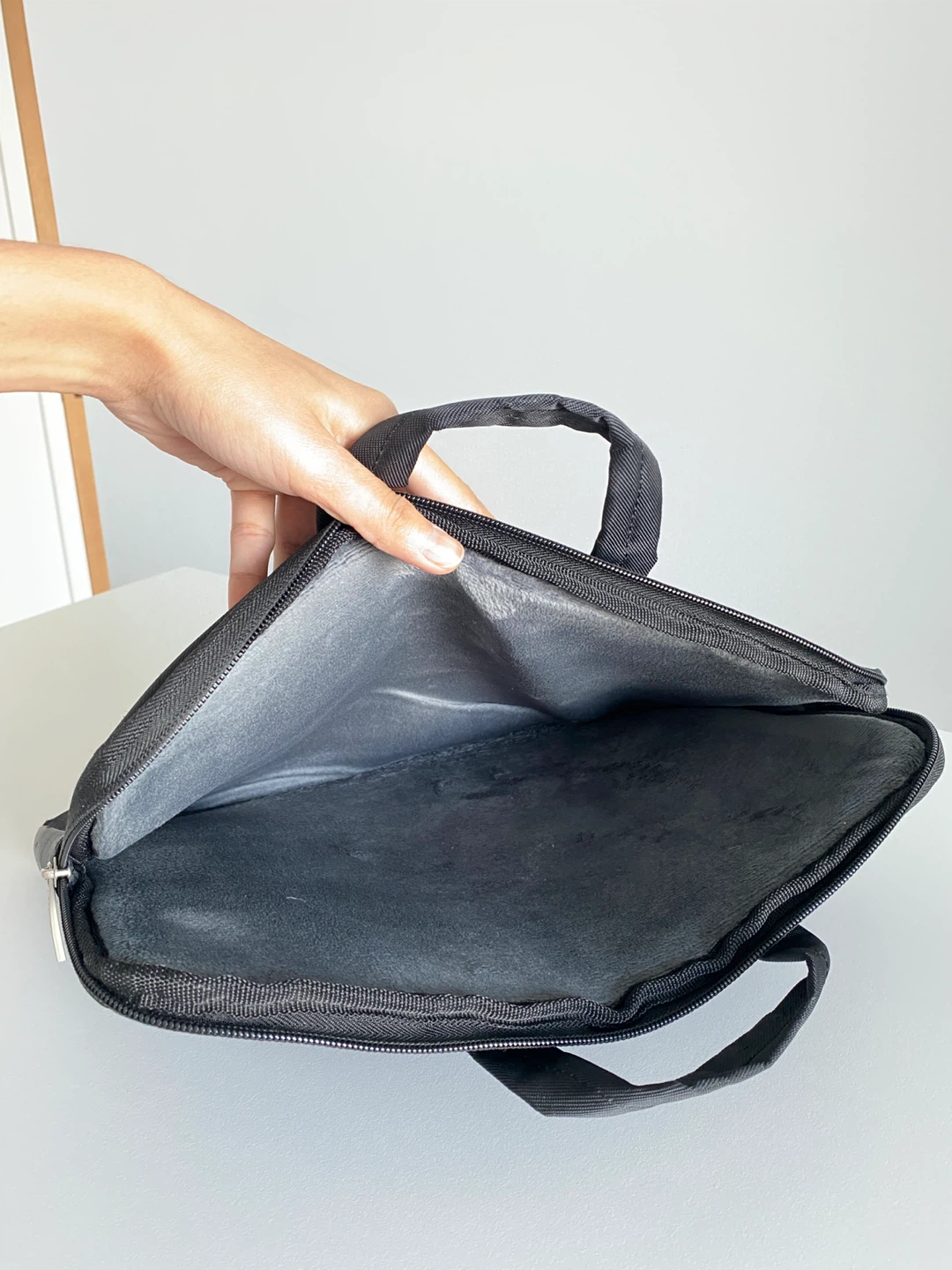 Premium Quality Waterproof, Shock Absorber & Spacious Laptop Bag - photo 5