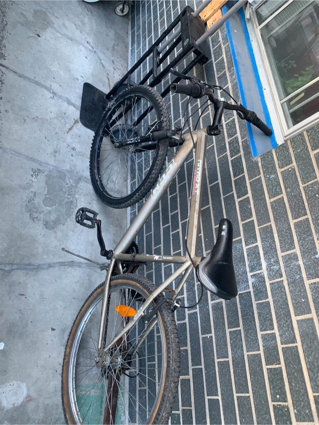 TroX XT ES Mountain Bike