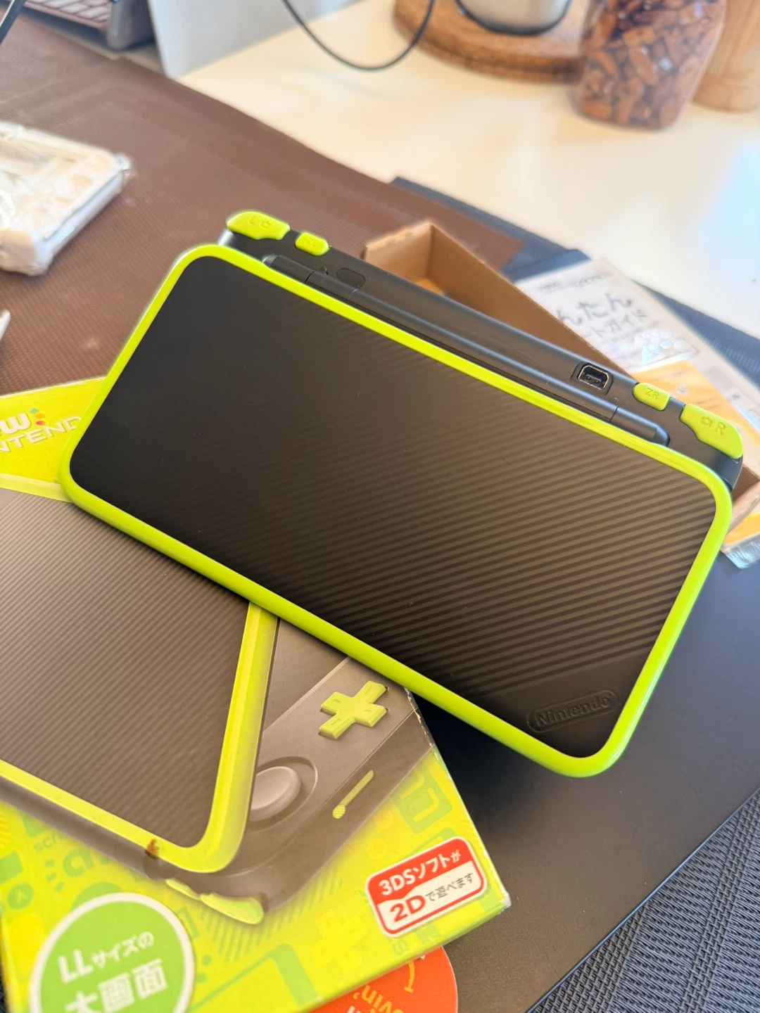 New Nintendo 2DS XL Console - photo 3