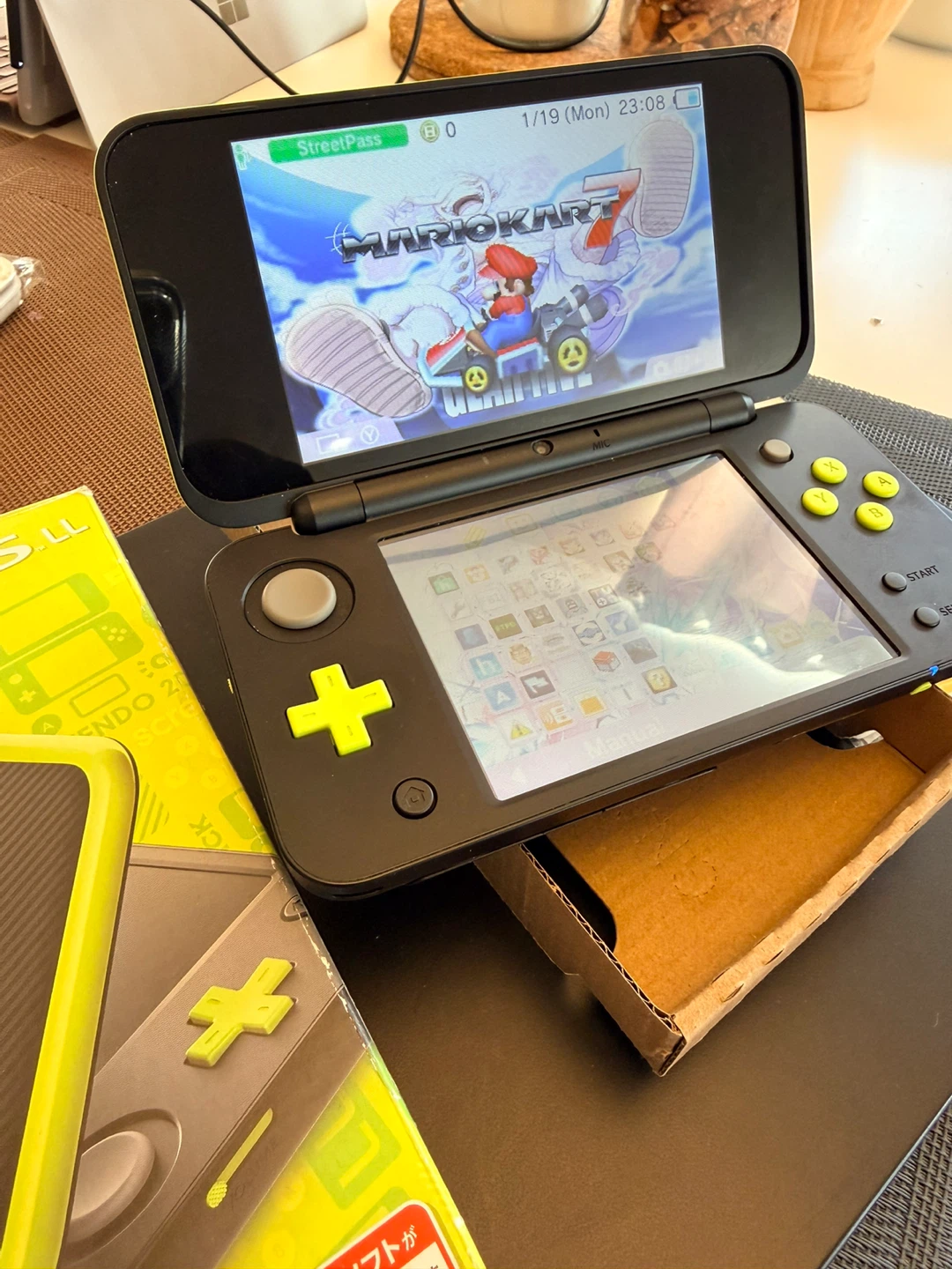 New Nintendo 2DS XL Console - photo 4
