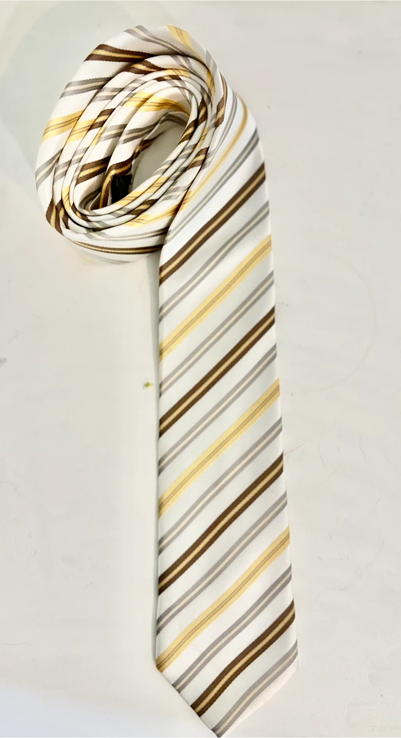 Bassend Striped Necktie - Stylish Accessory