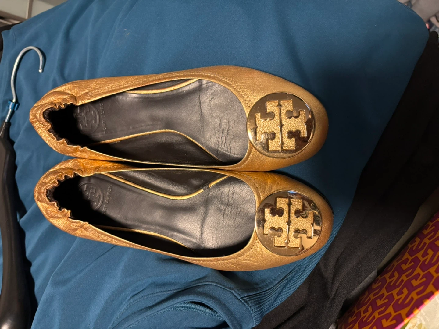 Tory Burch Reva Distressed Leather Ballet Flats - Size 9.5 - photo 2