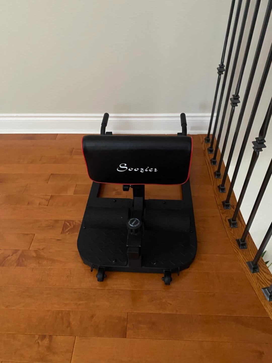 Soozier Squat Machine