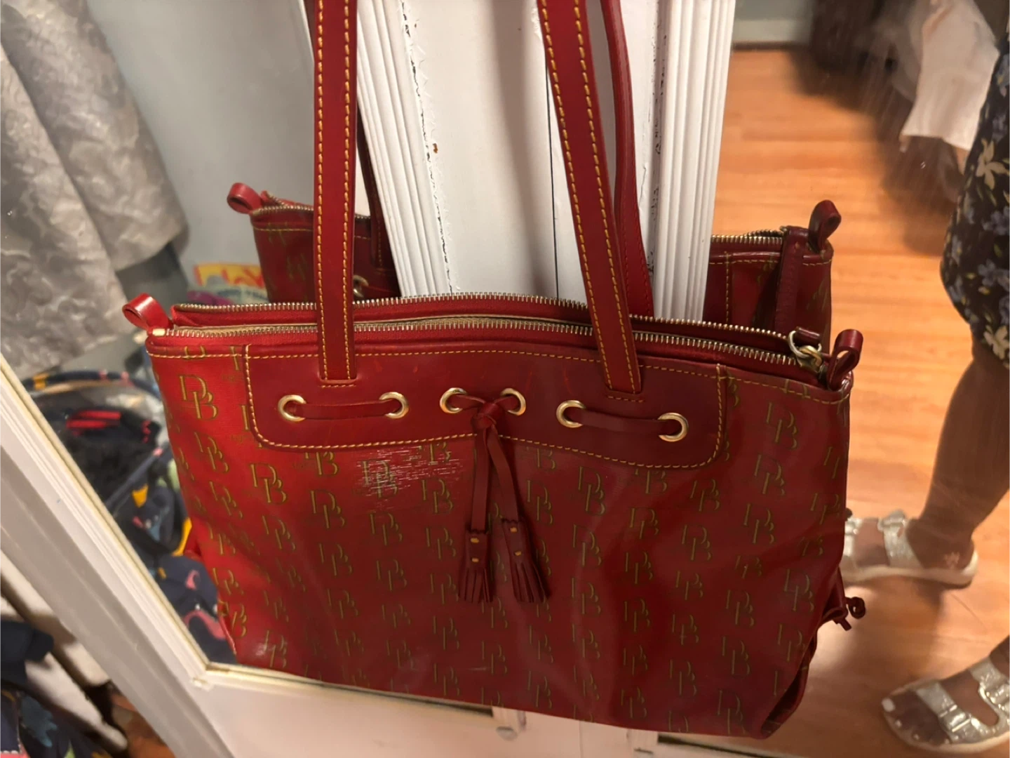 Dooney & Bourke Red Tote Bag - photo 2
