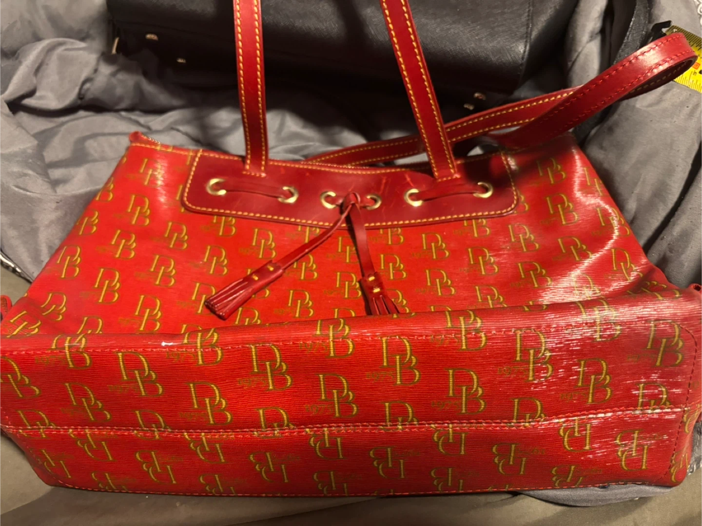Dooney & Bourke Red Tote Bag - photo 3