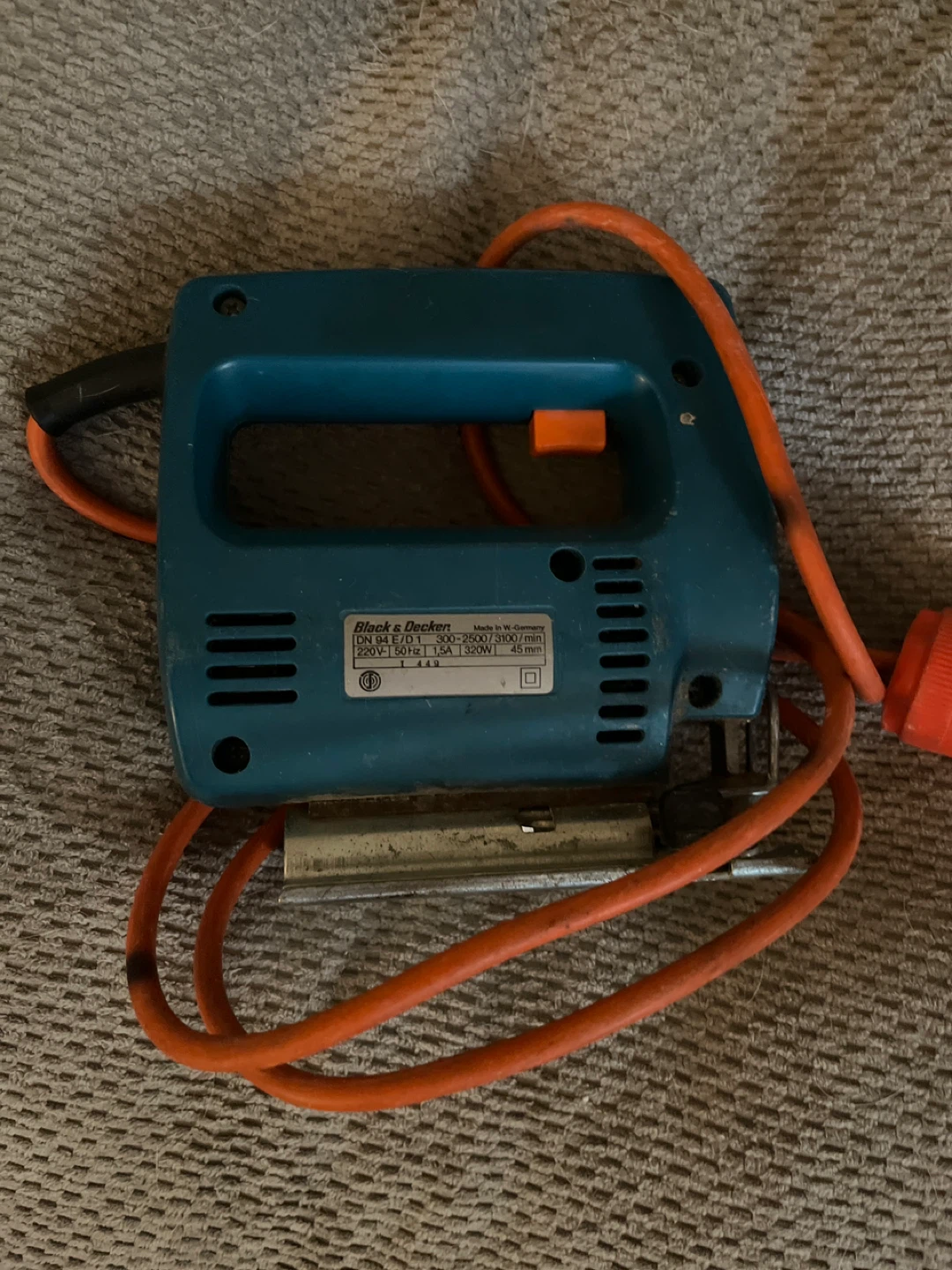 Black & Decker DN94-Electronic Jigsaw - photo 2