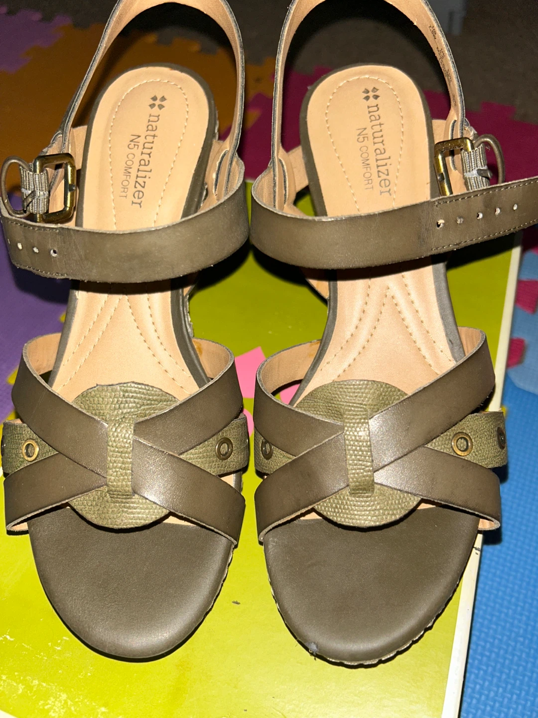 Naturalizer Layer Olive Wedge Sandals - Size 7.5 - photo 2