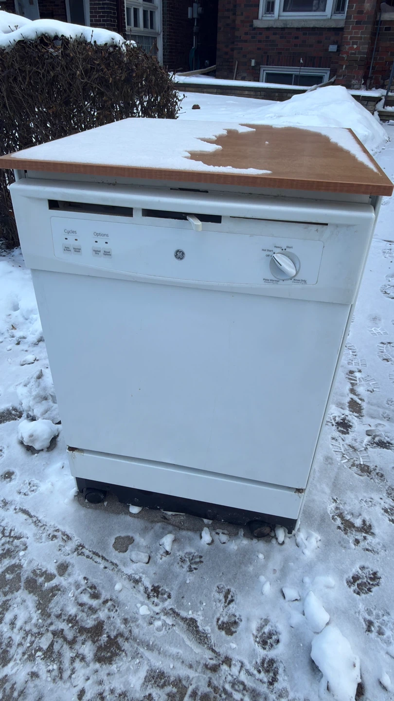 GE Dishwasher - White