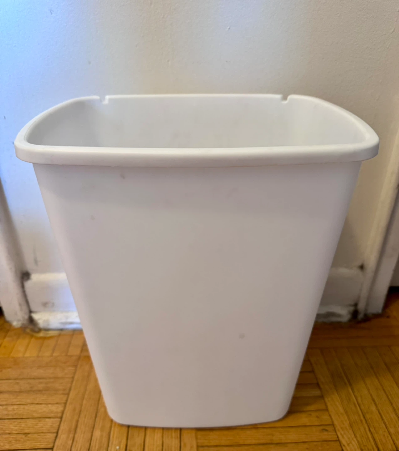 White Plastic Waste Bin - photo 3