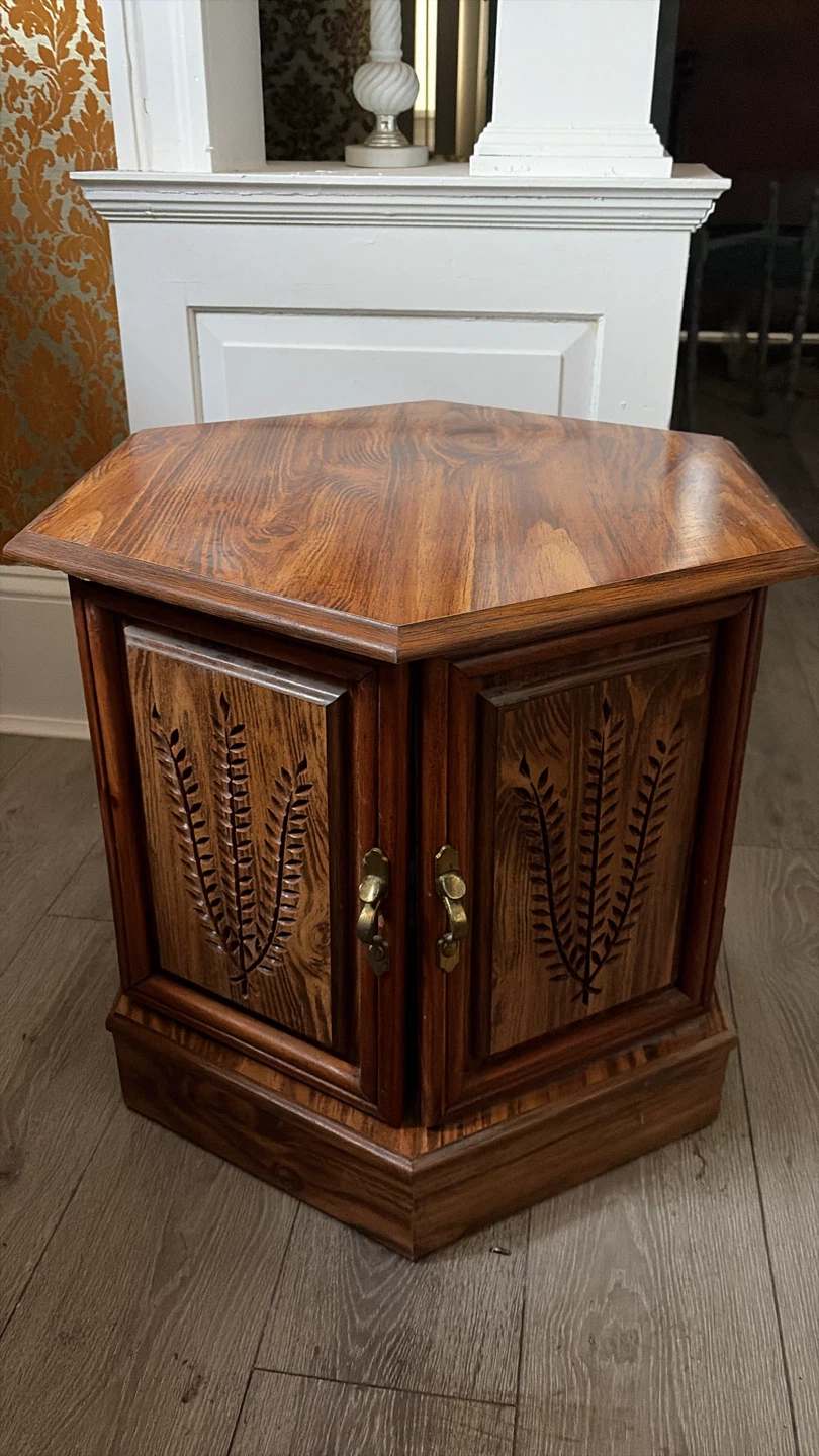 Set of Wooden Corner Cabinet with Doors
