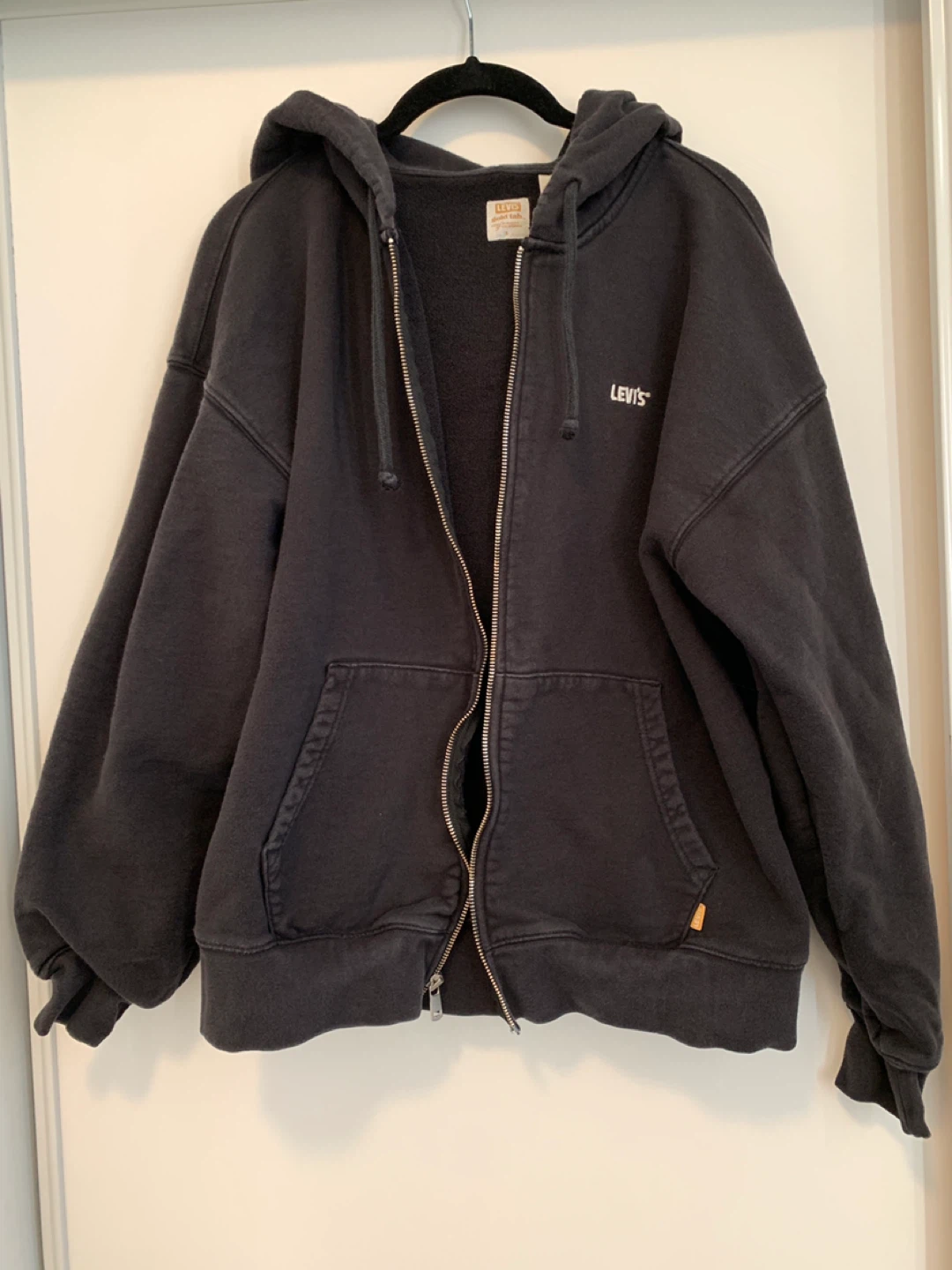 Levi's Black Zip-Up Hoodie Men’s size S [ZIP IS BROKEN]