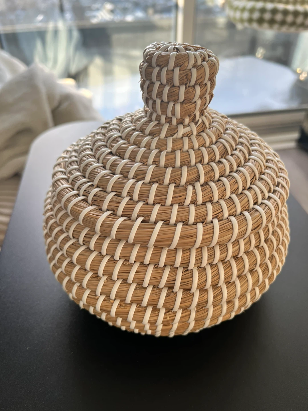 Moving sale—Small woven basket with lid - photo 2