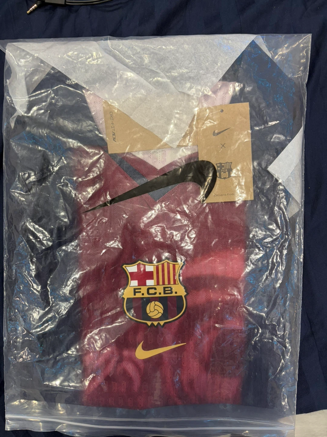 Nike Soccer Jersey - Paris, Barcelona - photo 4