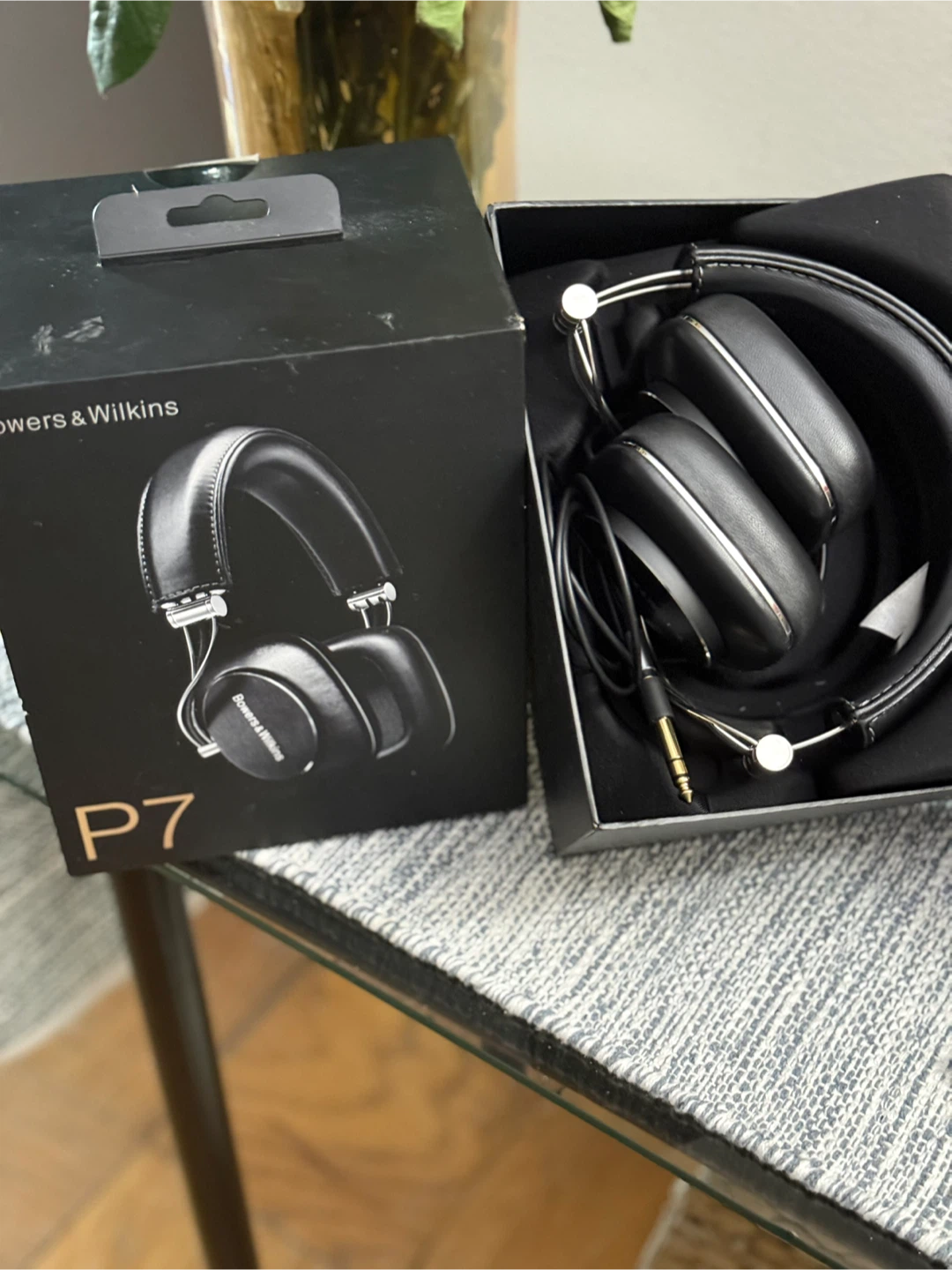Bowers & Wilkins P7 Wired Headphones - Black
