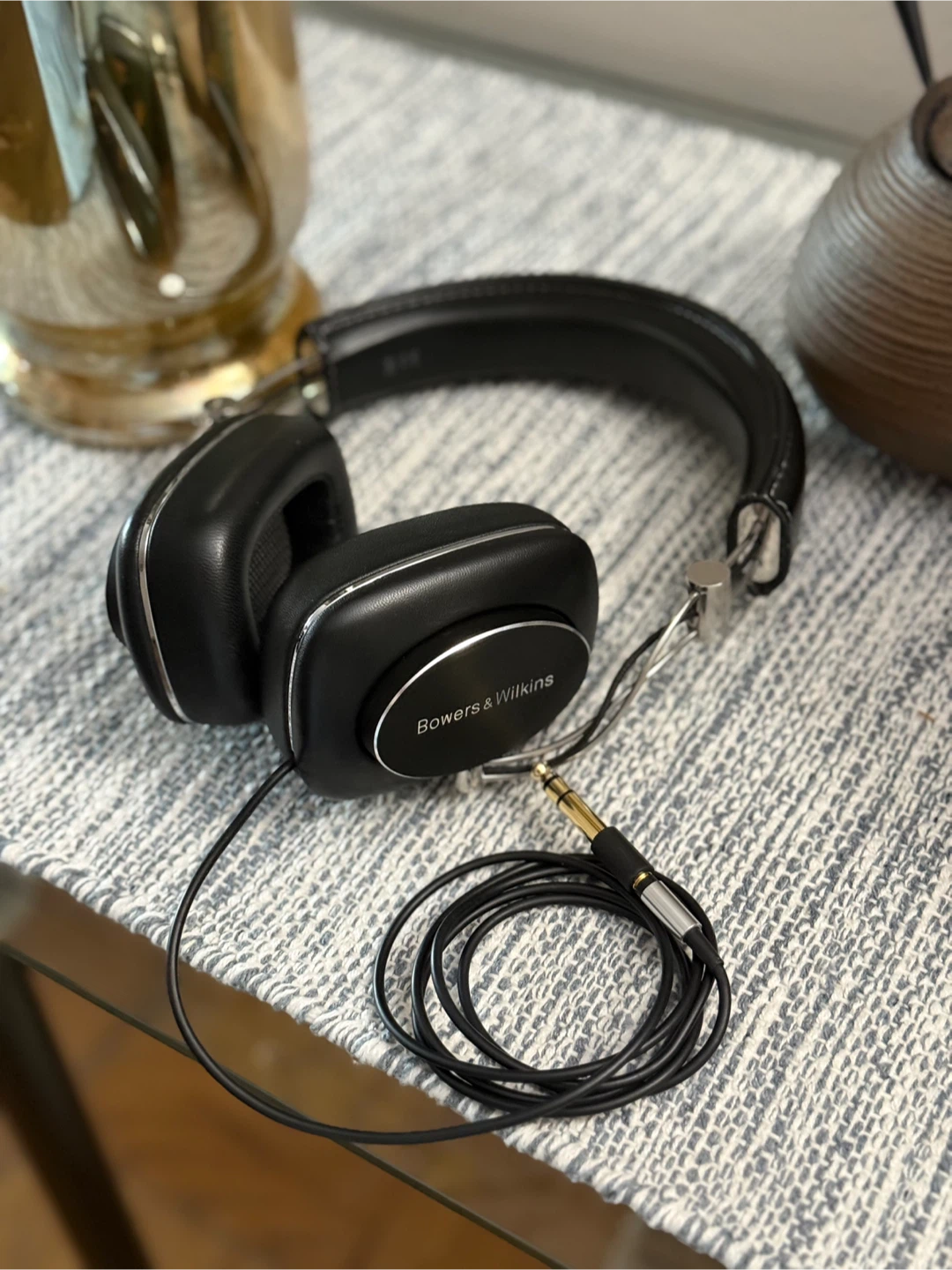 Bowers & Wilkins P7 Wired Headphones - Black - photo 3