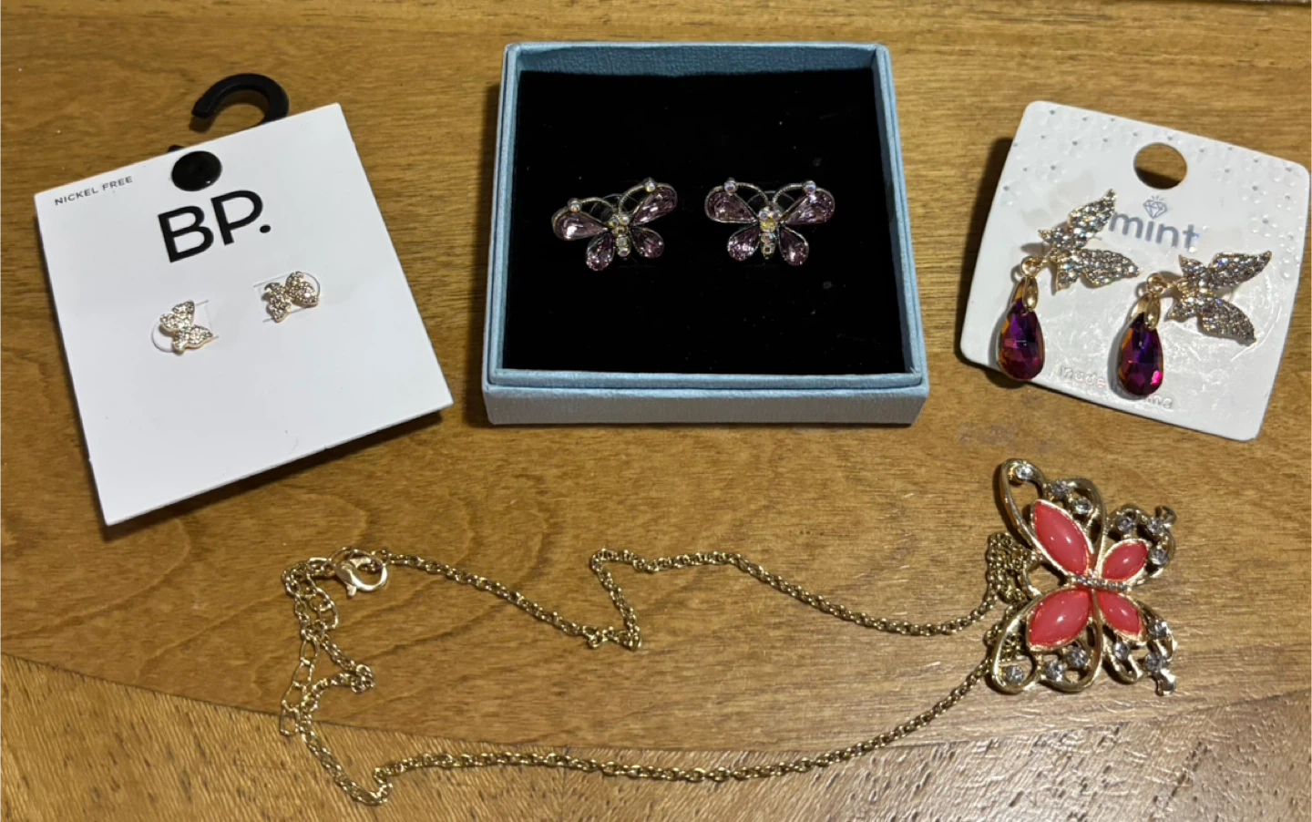 New Lot of 4-Butterfly Earrings & Necklace Set
