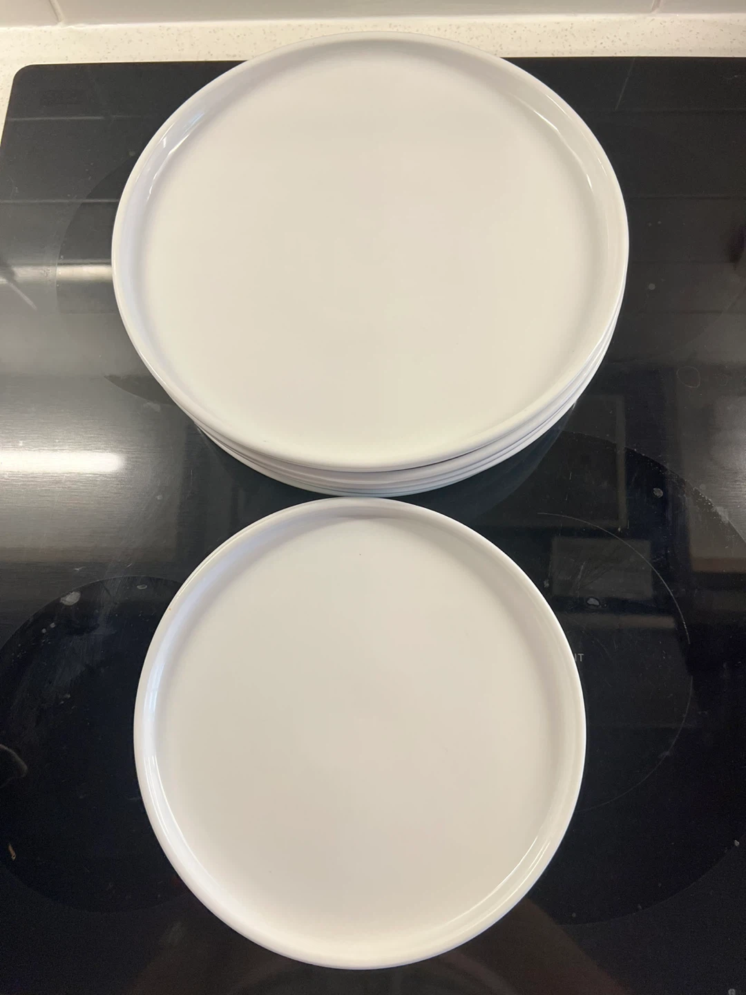 Moving sale— 10-Piece white dinnerware set - photo 2
