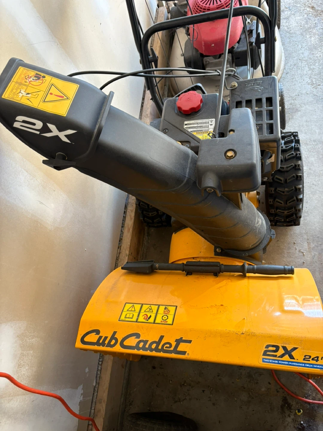 Cub Cadet 2X 24" Snow Blower - photo 5
