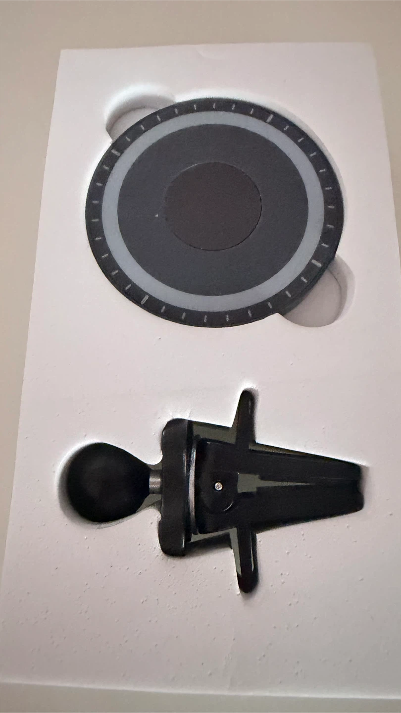 Magnetic Car Mount Magsafe AS22 - New in Box - photo 2