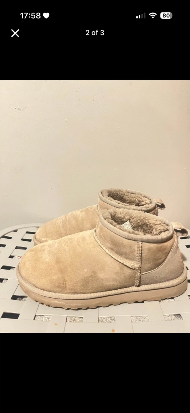 UGG Mini Boots - Size 9 Women - photo 2