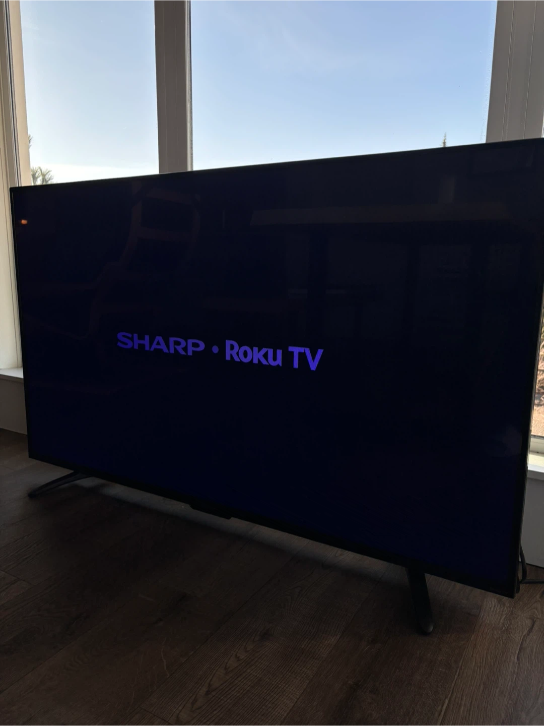 Sharp Roku TV 55” - LC-55LB481C - photo 2