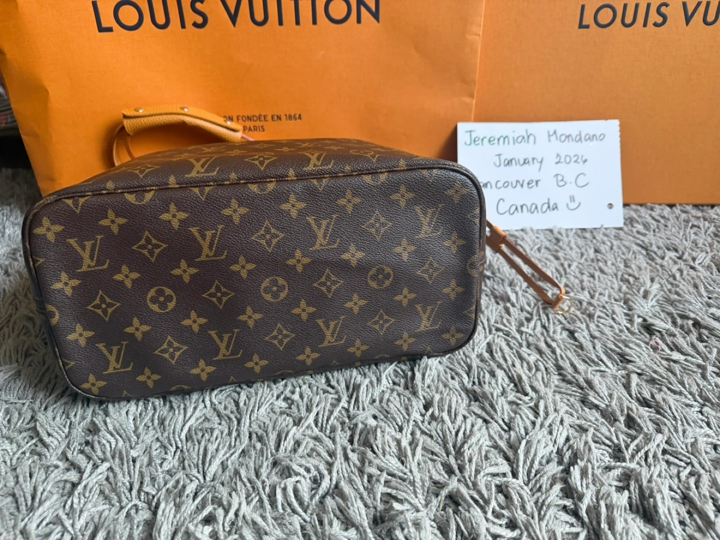 Louis Vuitton Neverfull MM Tote Bag - photo 3