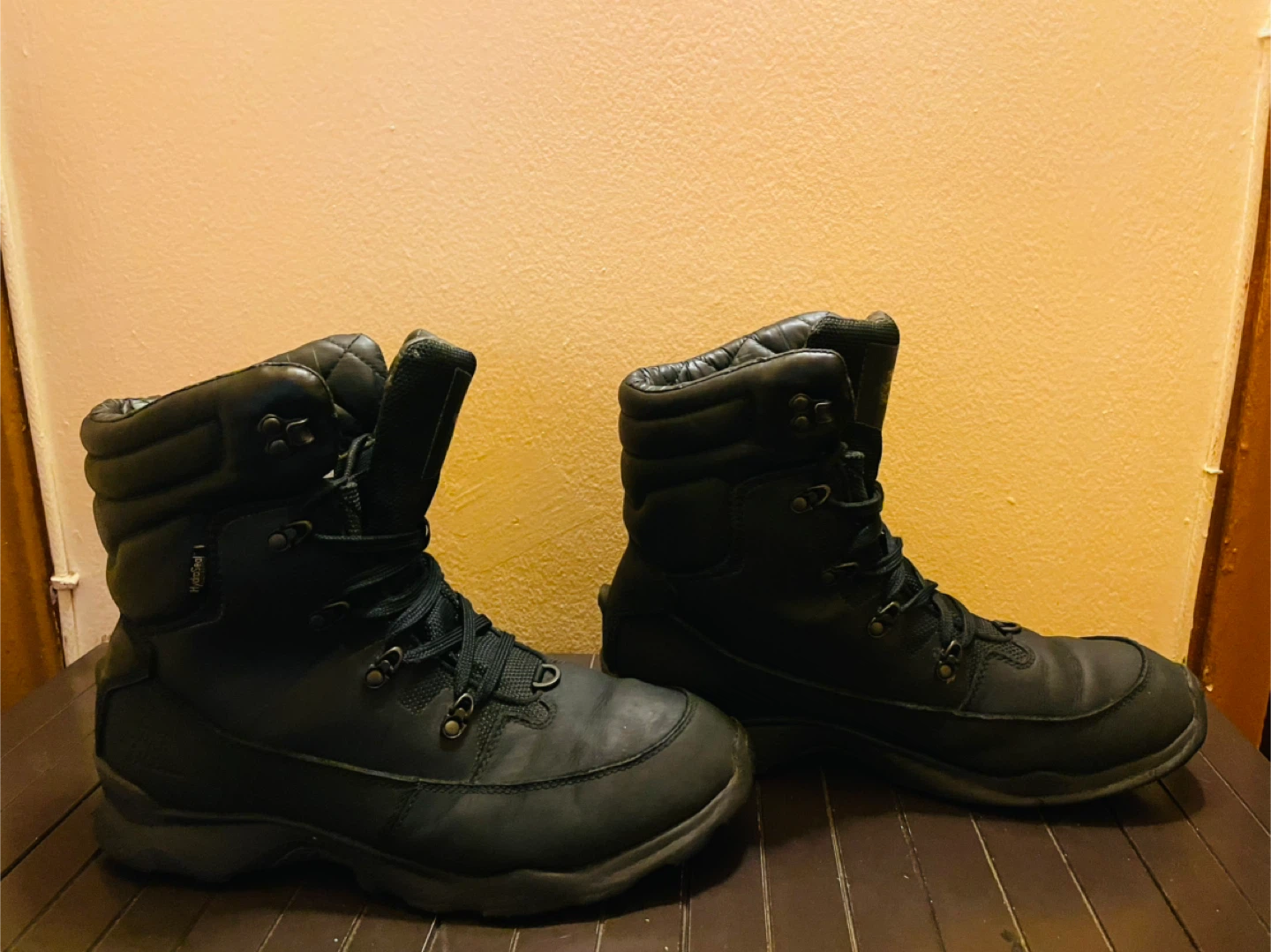 The North Face Black Leather Winter Boots - photo 2