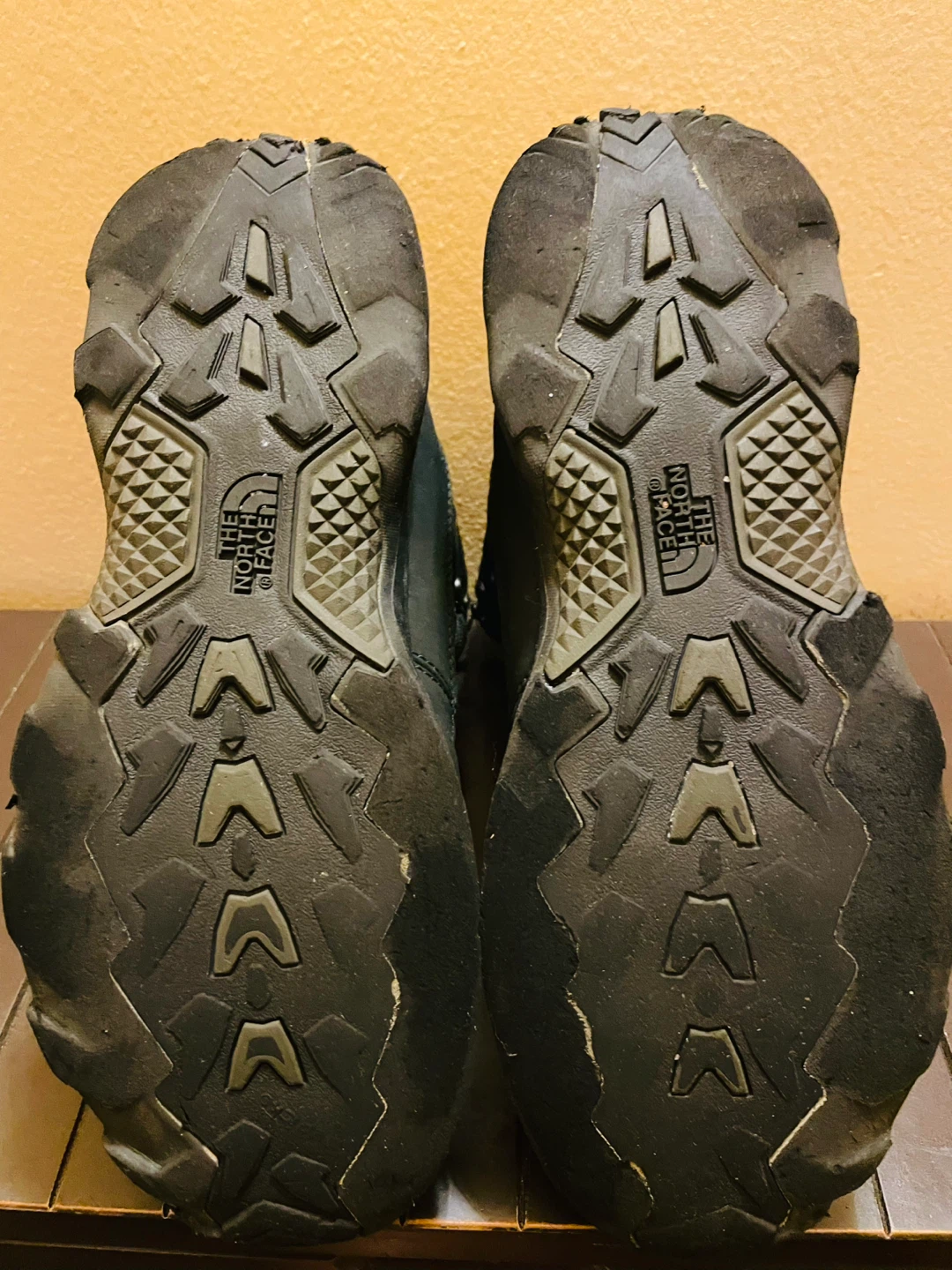 The North Face Black Leather Winter Boots - photo 3