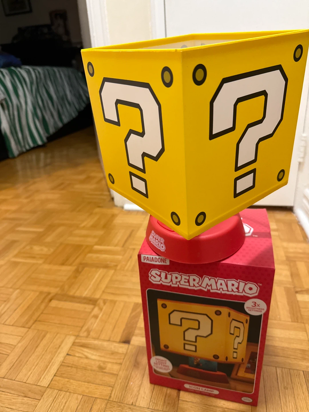 Super Mario Icon Lamp - photo 2