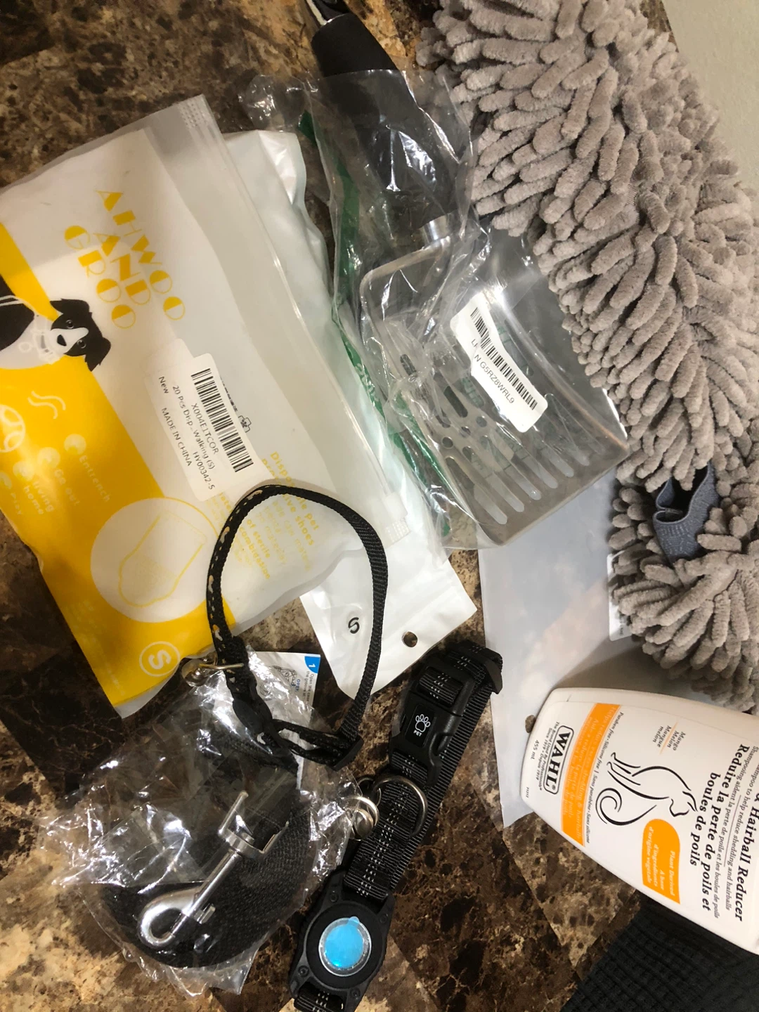 NEW-Pet Supplies: Paw Print Collar, Paw Cleaning Mitts, More!