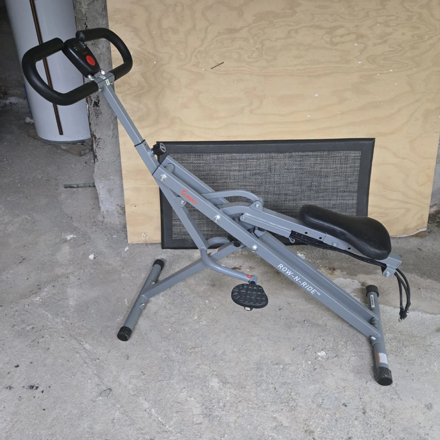 Sunny Health & Fitness Row-N-Ride