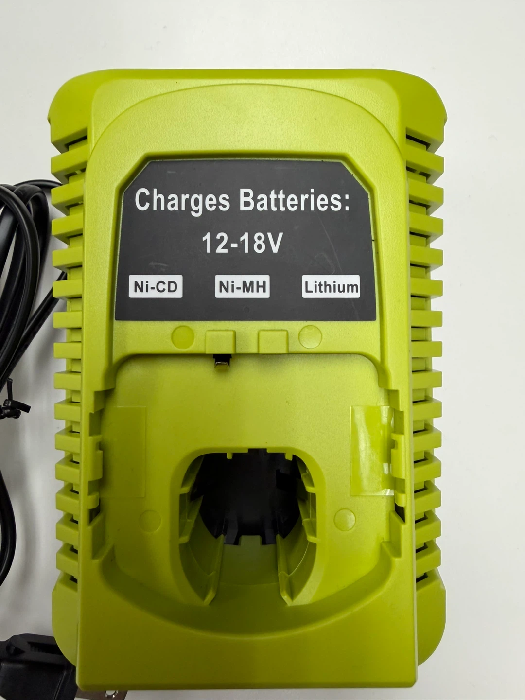 Ryobi 12-18V Battery Charger - Model 140173004 - photo 4