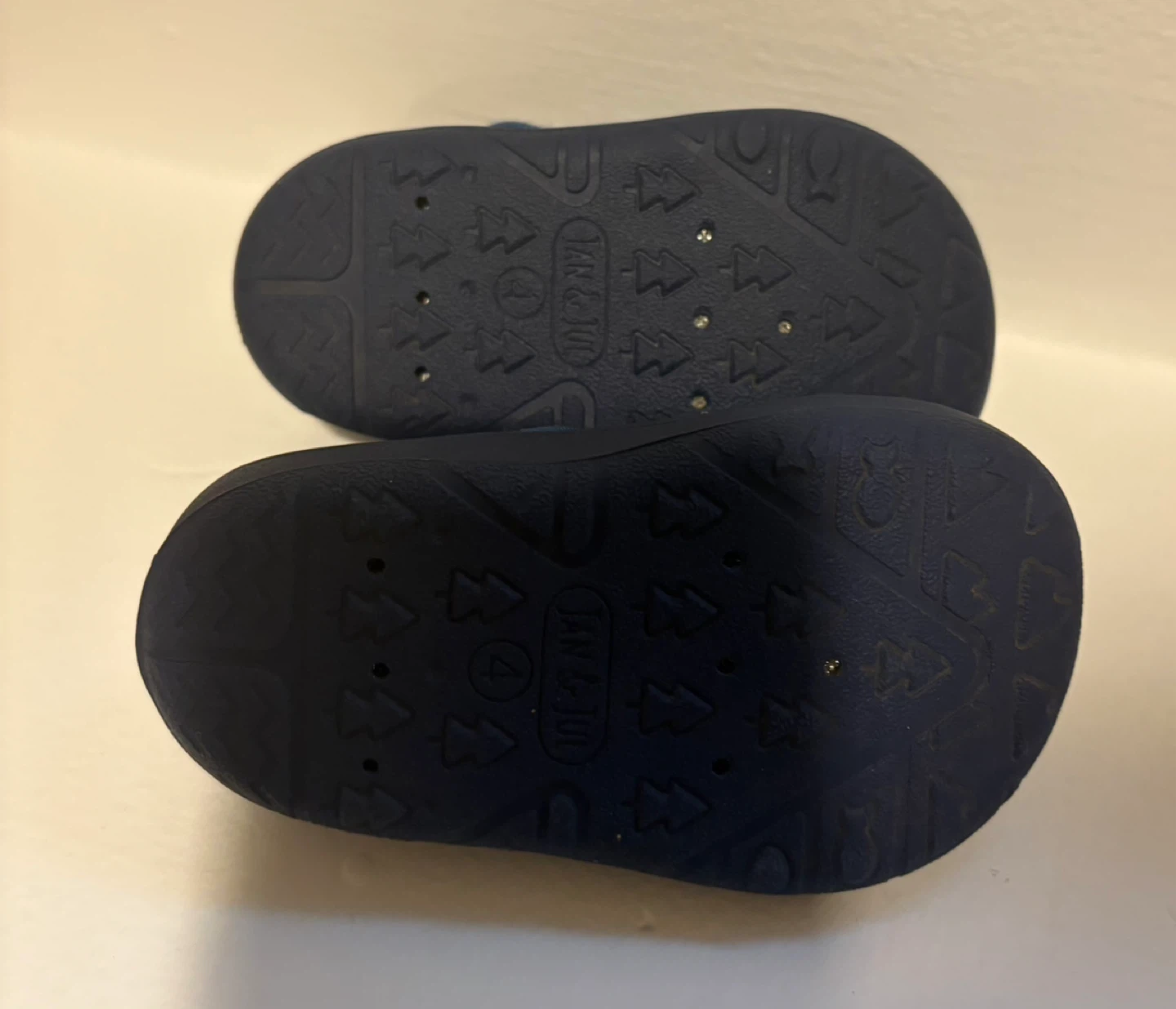 Jan and jul Shark Sandals - Size 4 - photo 4