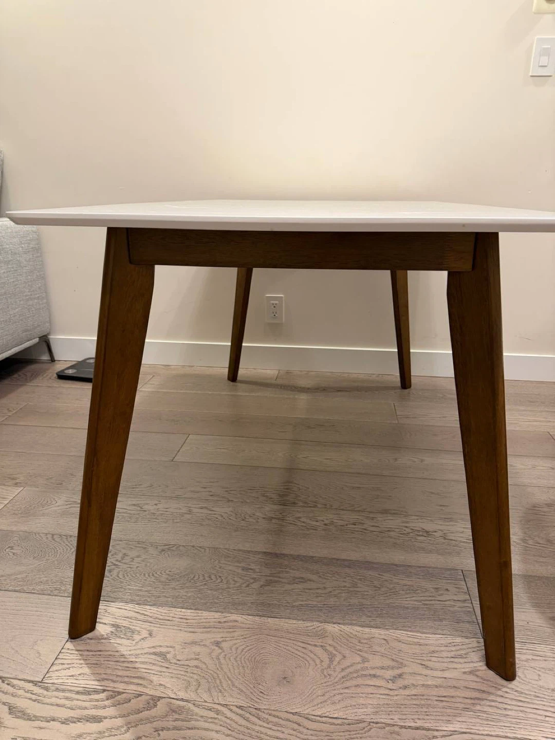 Structube Mid-Century Modern Dining Table - photo 3