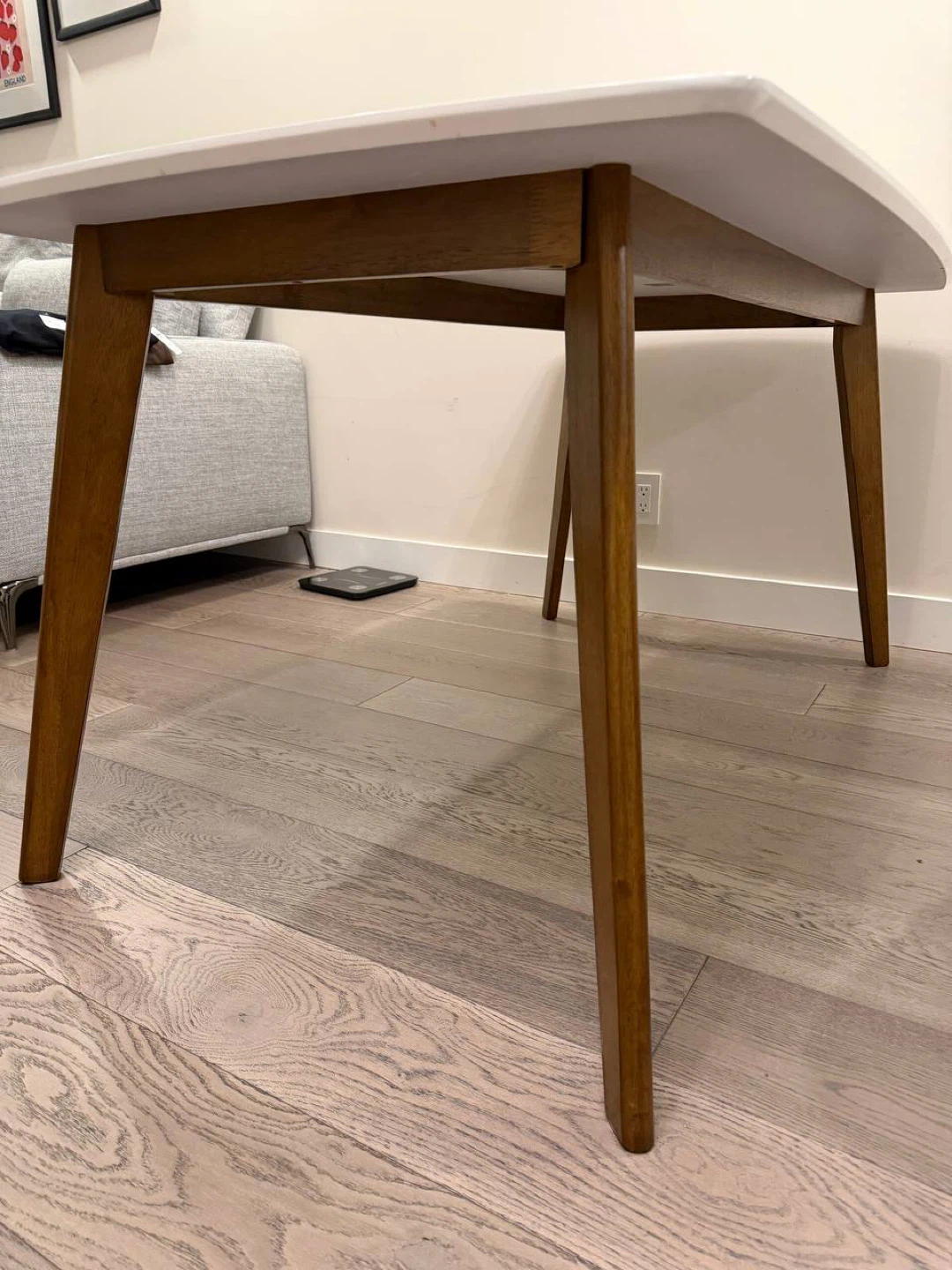 Structube Mid-Century Modern Dining Table - photo 2