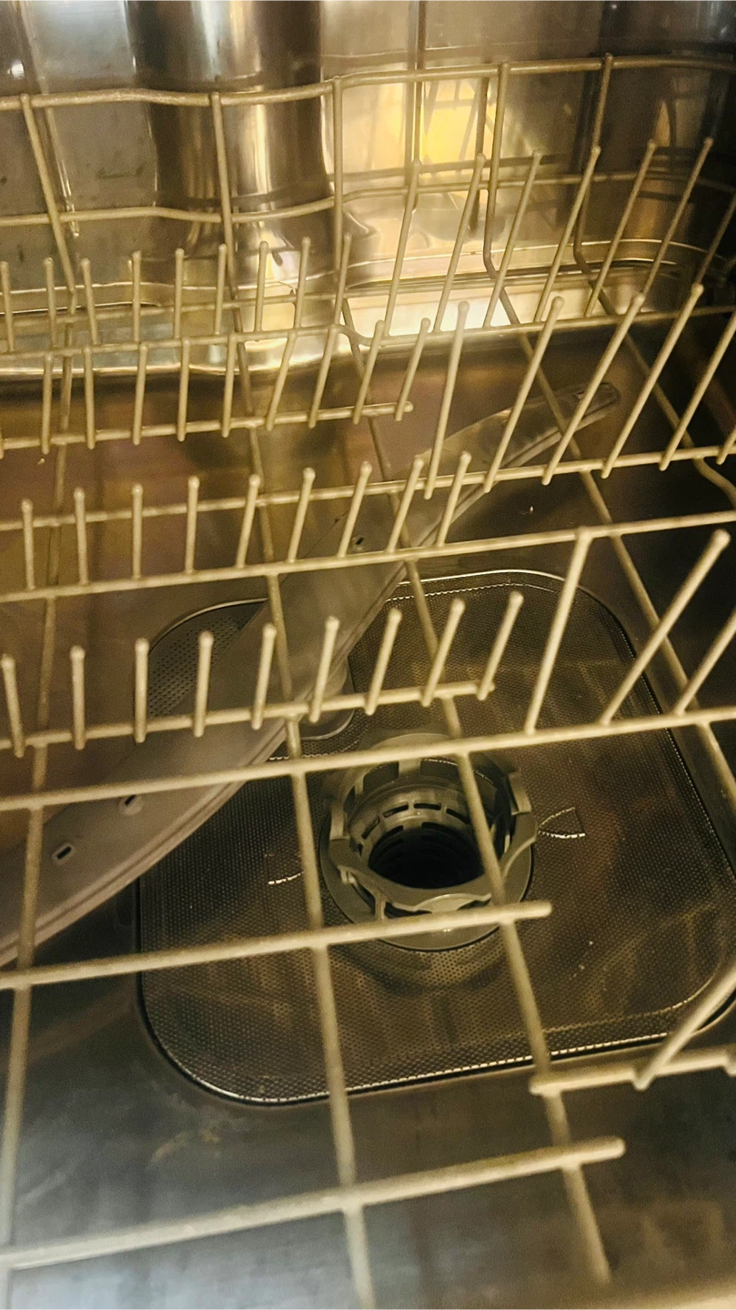 GE portable with stainless steel interior - photo 4