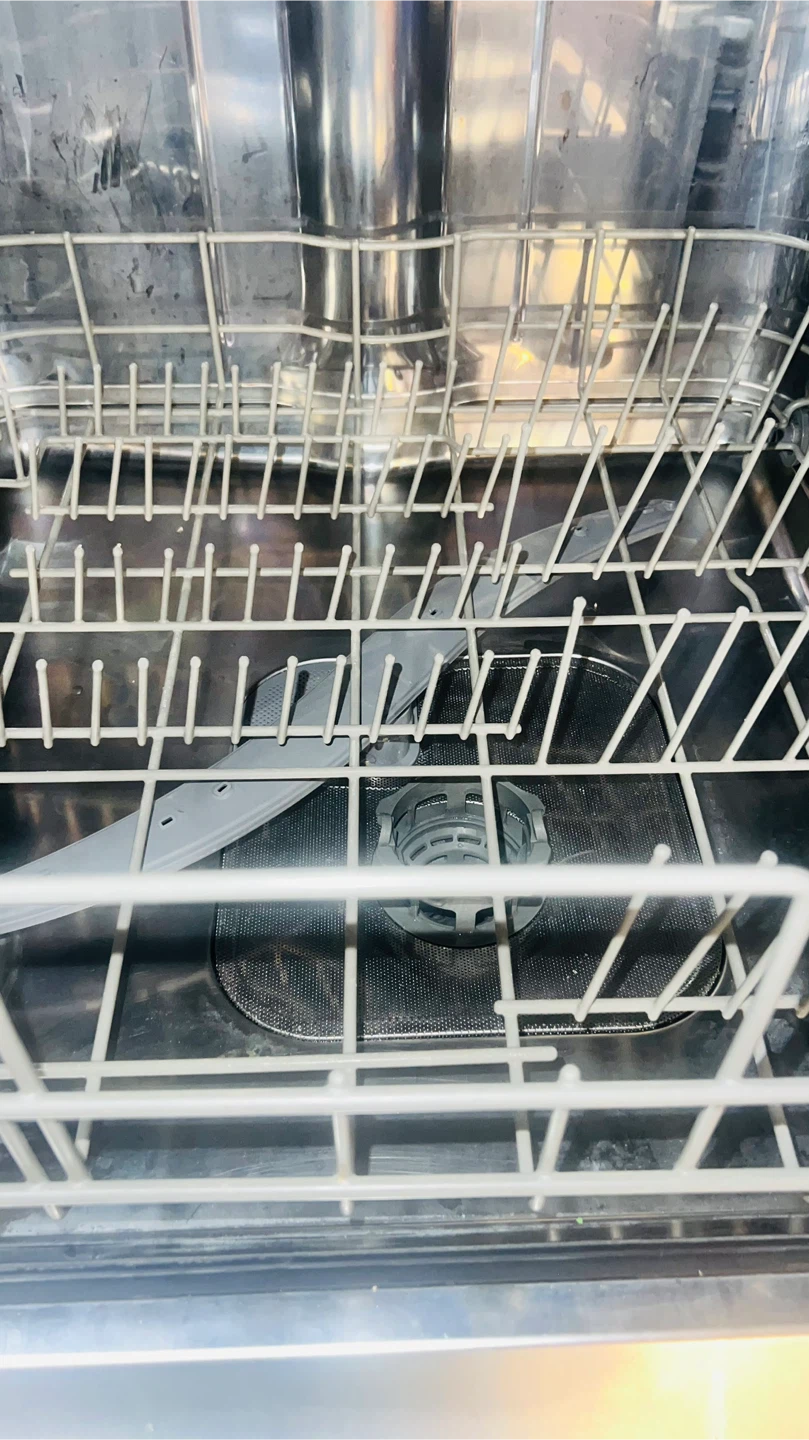 GE portable with stainless steel interior - photo 3