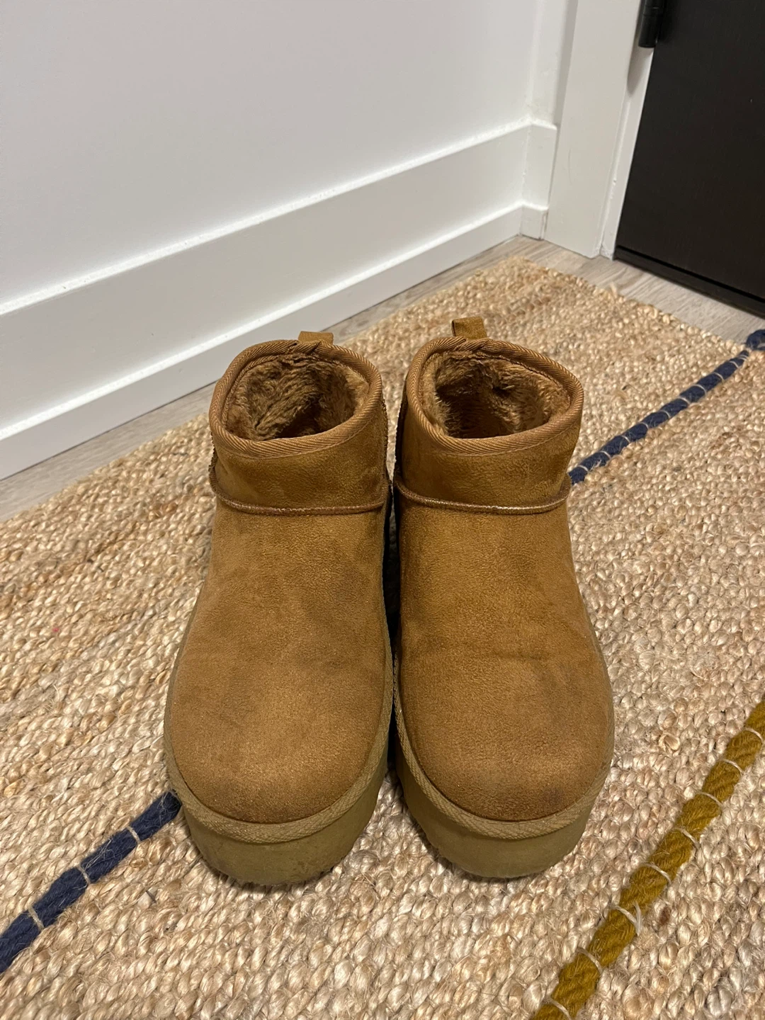 Short winter boots - Size 8 - photo 2