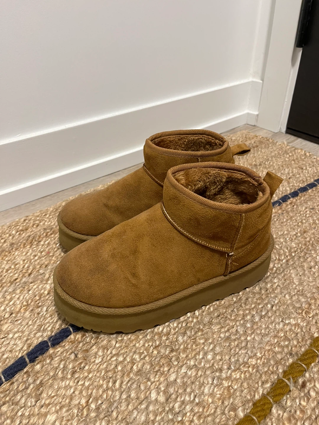 Short winter boots - Size 8