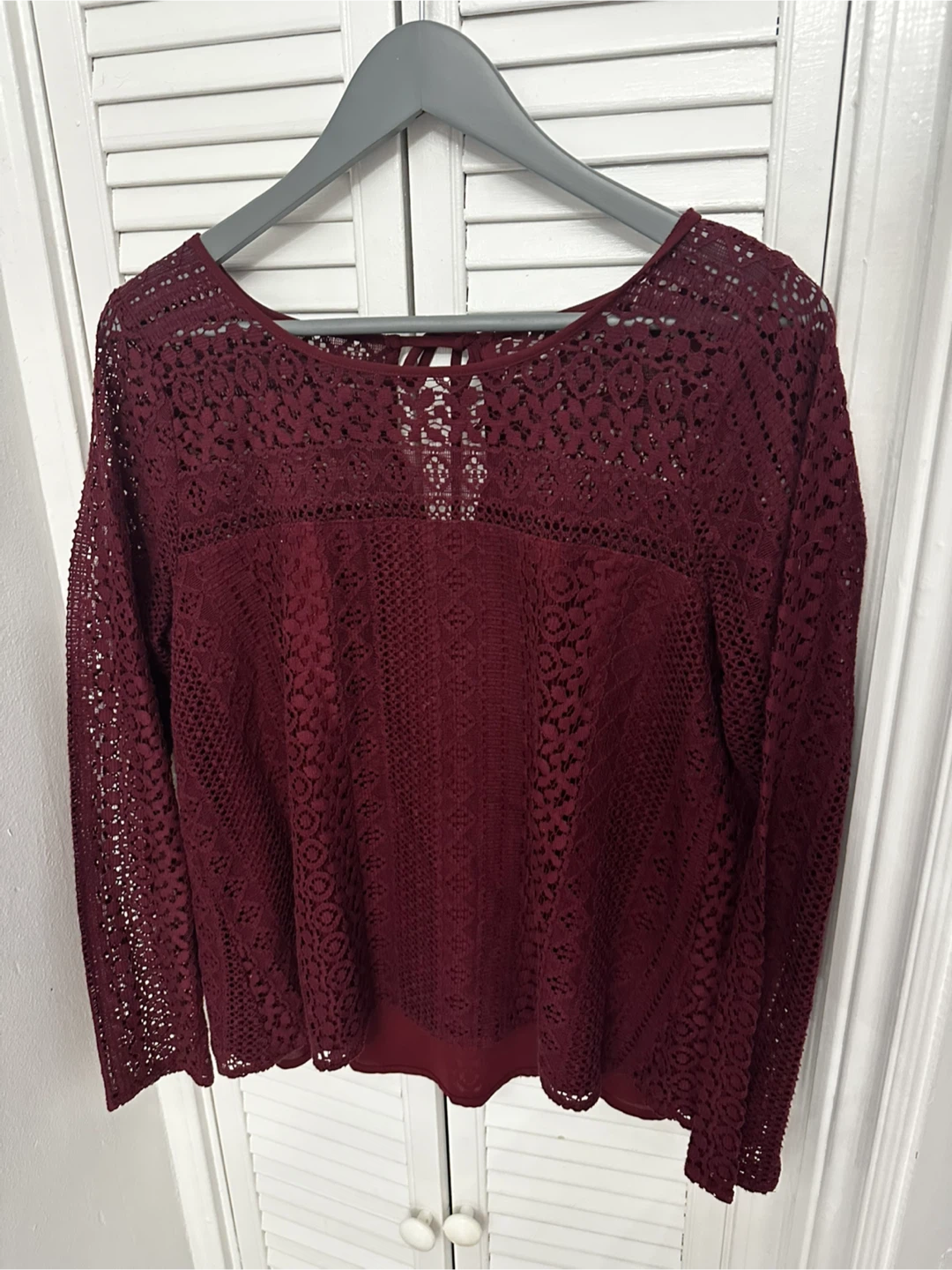 Hollister Burgundy Lace Top - Size L - photo 2