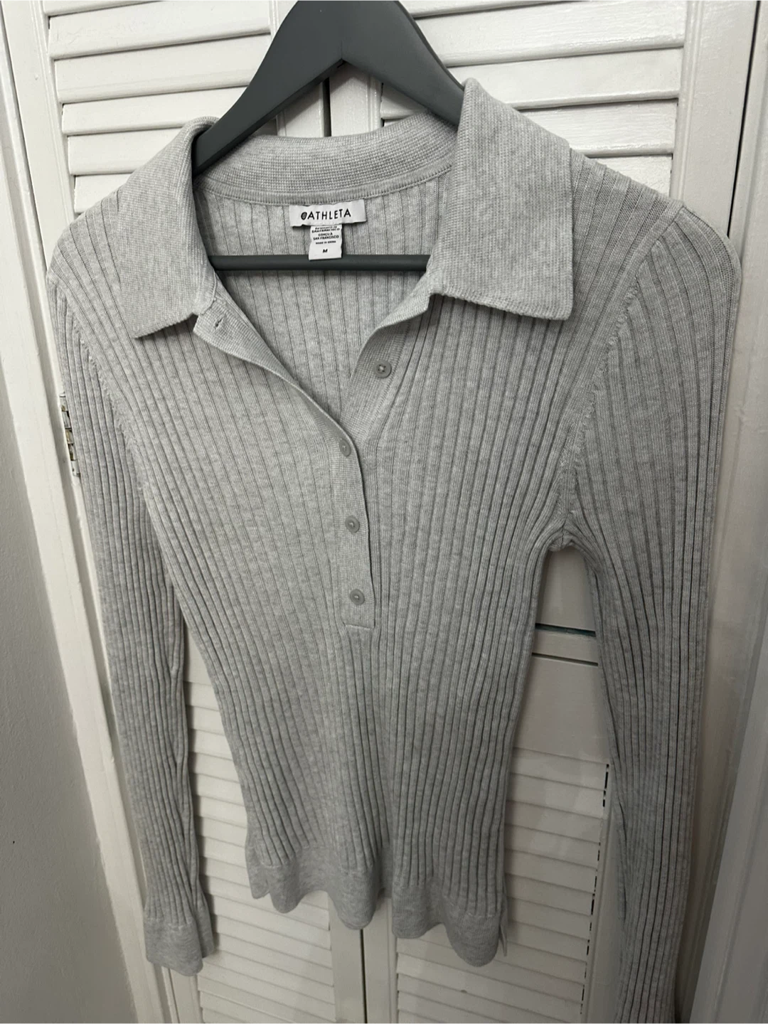 Athleta Grey Ribbed Long Sleeve Top - Size M - photo 2