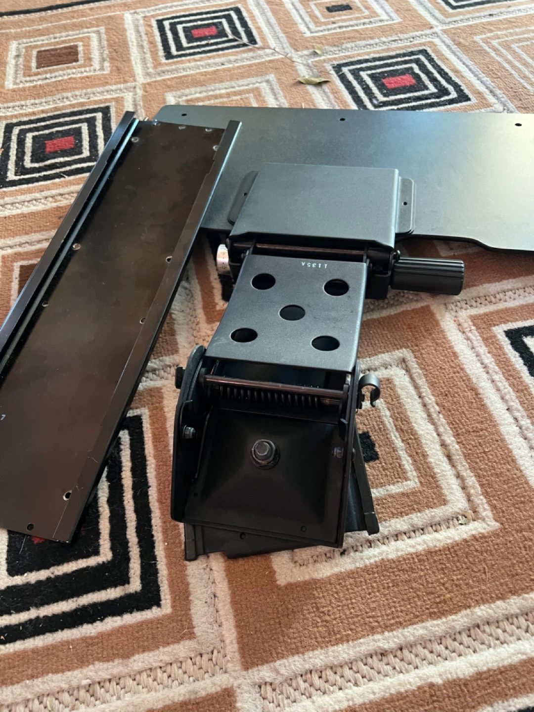 Computer keyboard under desk mount