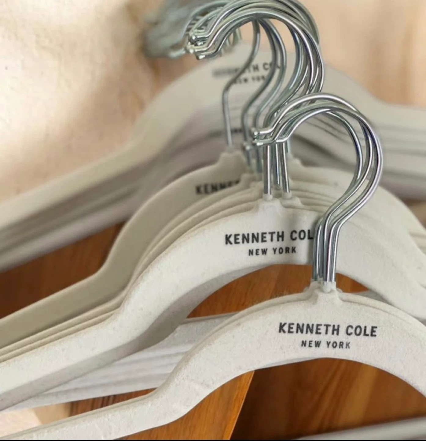Kenneth Cole New York Velvet Hangers - photo 3