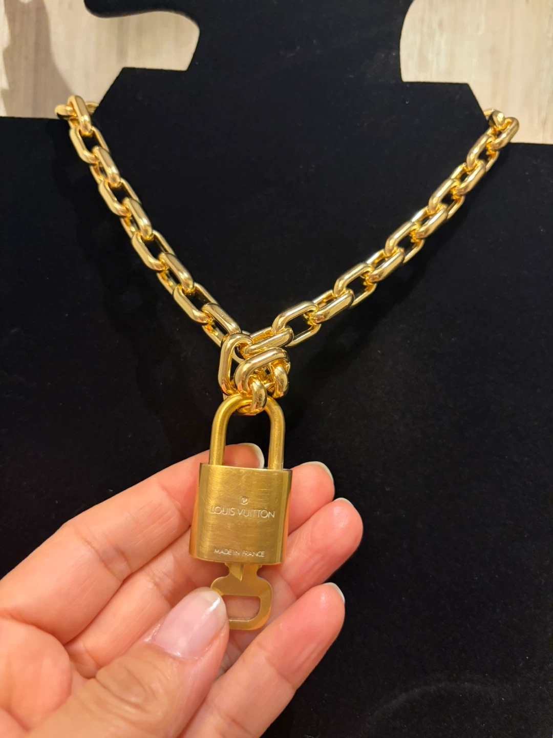 Louis Vuitton Padlock Necklace Gold - photo 2