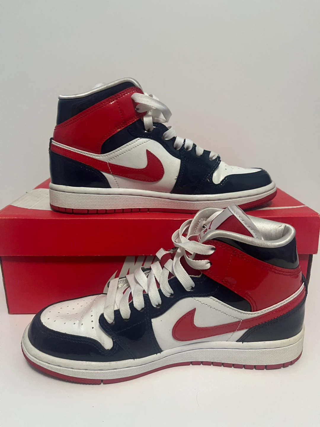 Jordan 1 CHAMP