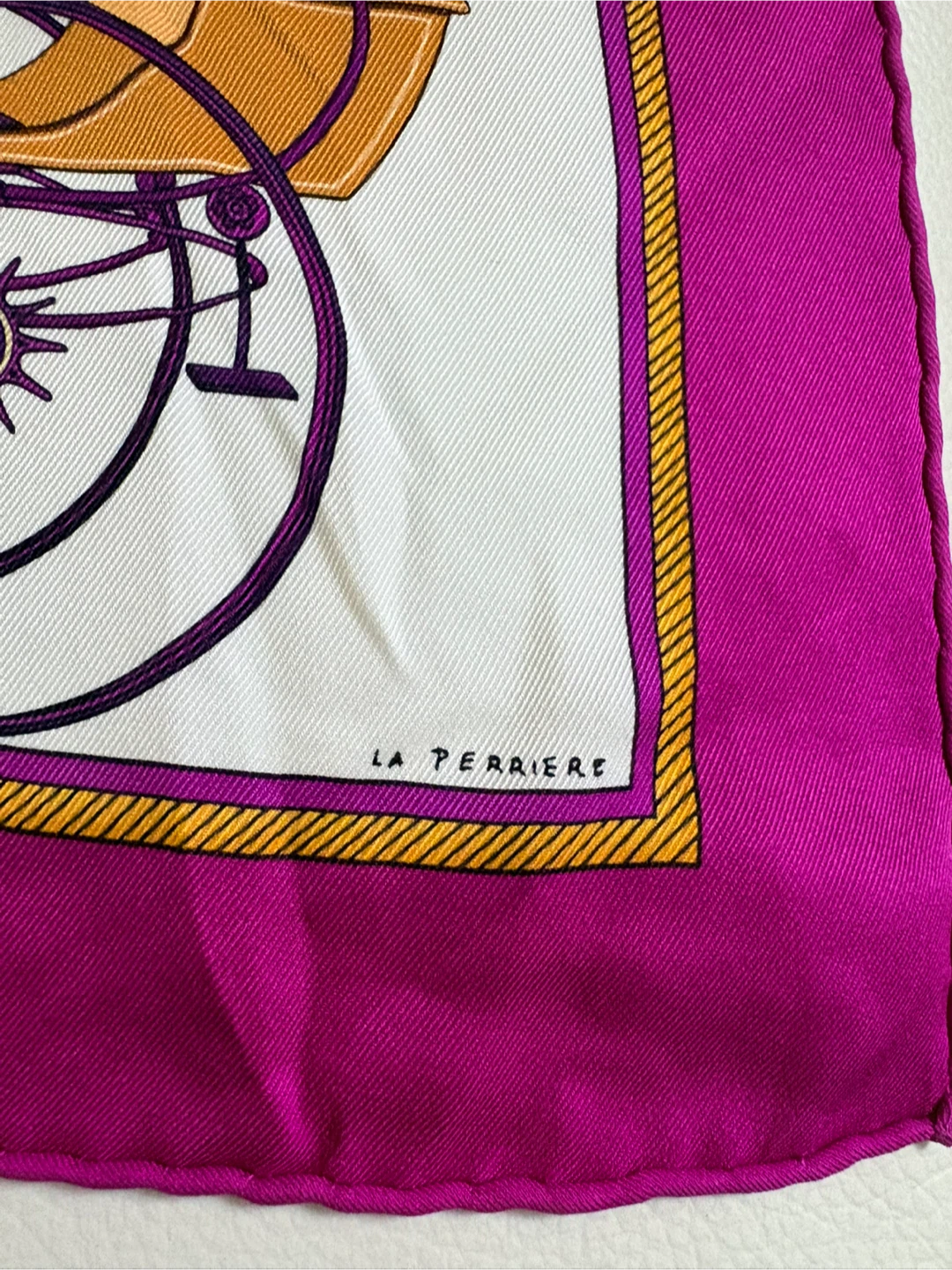 Hermès Silk Scarf - Les Voitures A Transformation La Perriere - photo 3