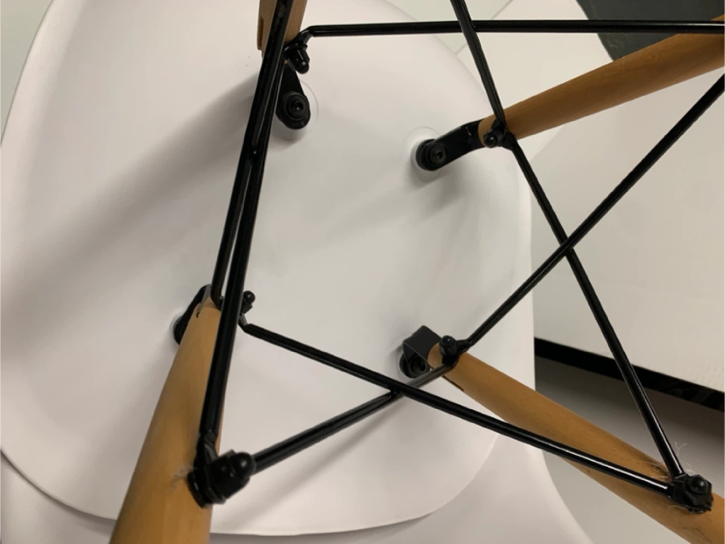 Set of 2 White Eames Style Dining Chairs - photo 4