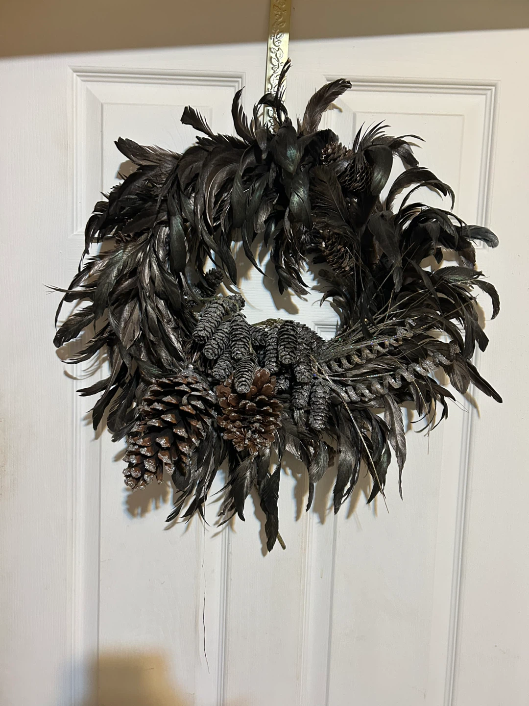 Feather & Pinecone Wreath - Black