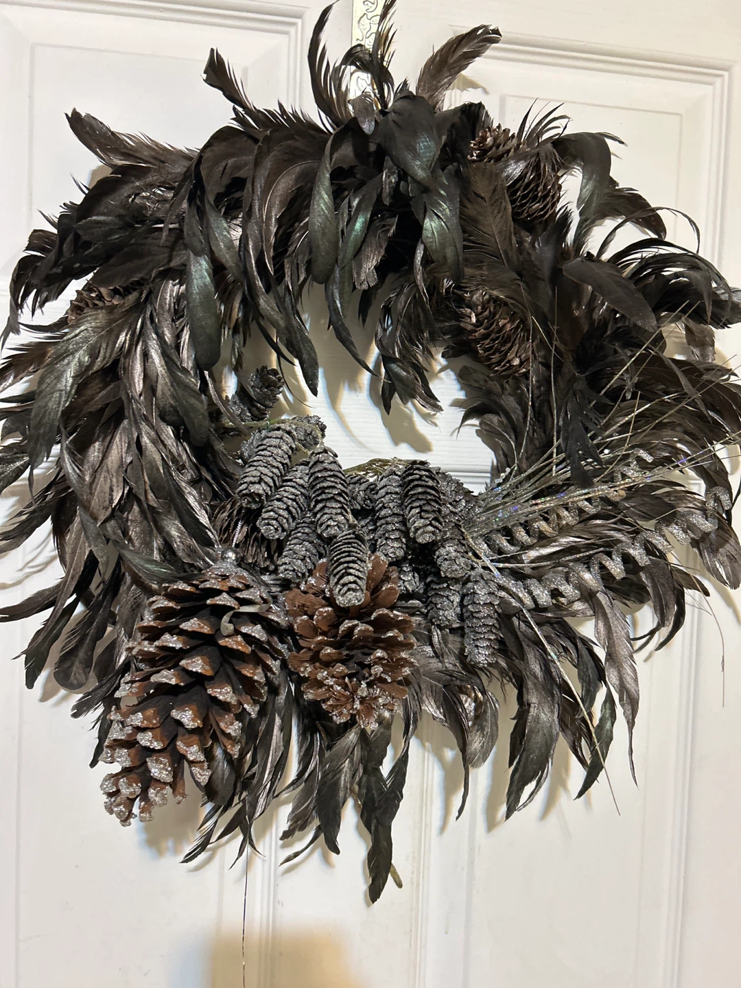 Feather & Pinecone Wreath - Black - photo 2